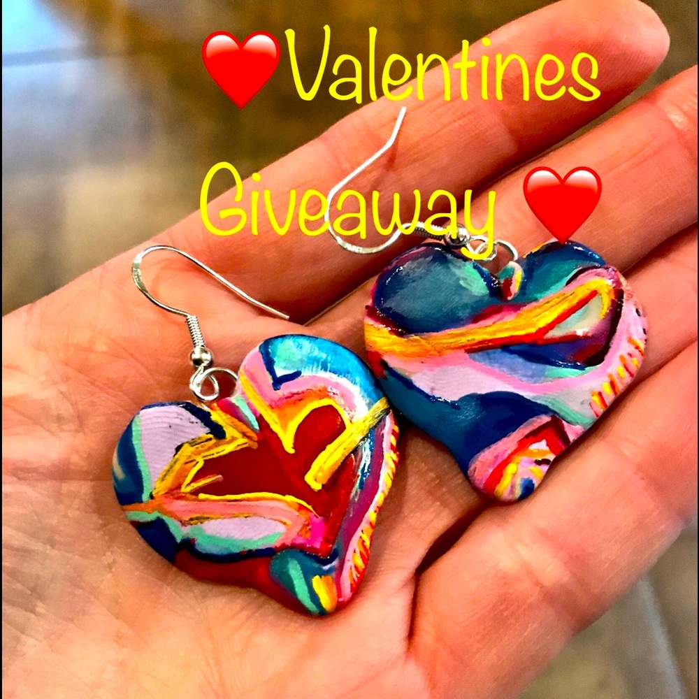 I’m giving away a free pair of earrings